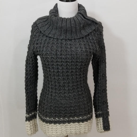 LOFT Sweaters - Cozy open knit Loft sweater